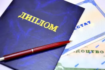 ​Новини України: Донецьким студентам пообіцяли видати дипломи російського зразка
