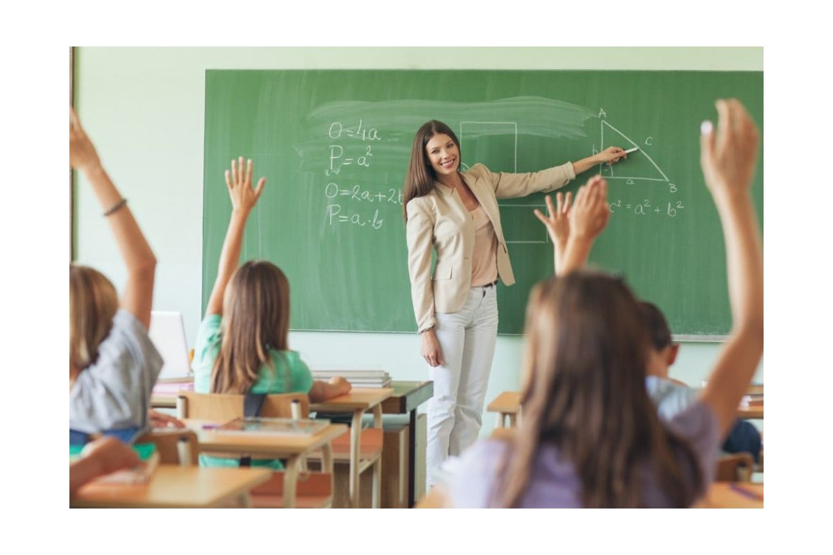 З 2017 року зарплати вчителів значно зростуть З 2017 року зарплати вчителів значно зростуть