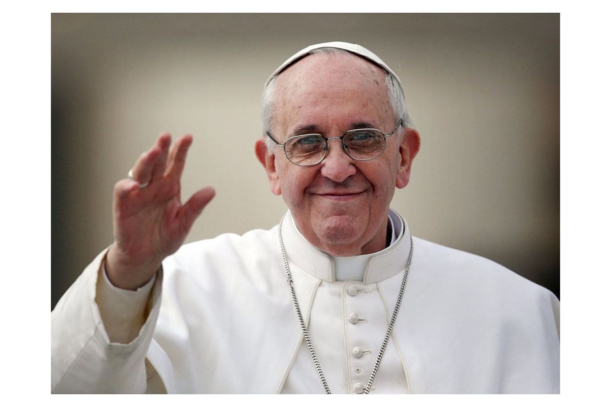 Папа Римський зібрав кошти для постраждалих українців Папа Римський зібрав кошти для постраждалих українців