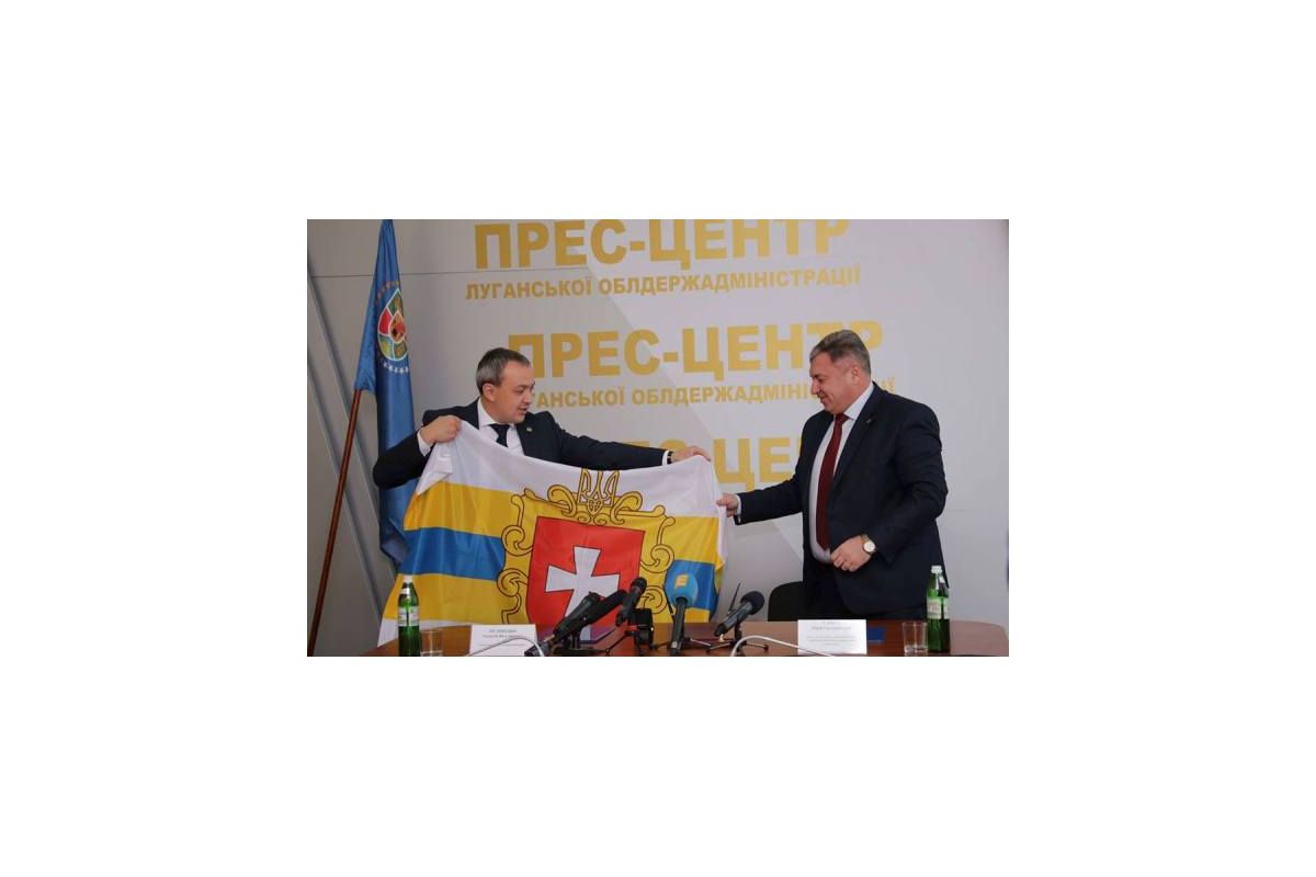 Рівненщина: область-волонтер, або дружба заради миру Рівненщина: область-волонтер, або дружба заради миру