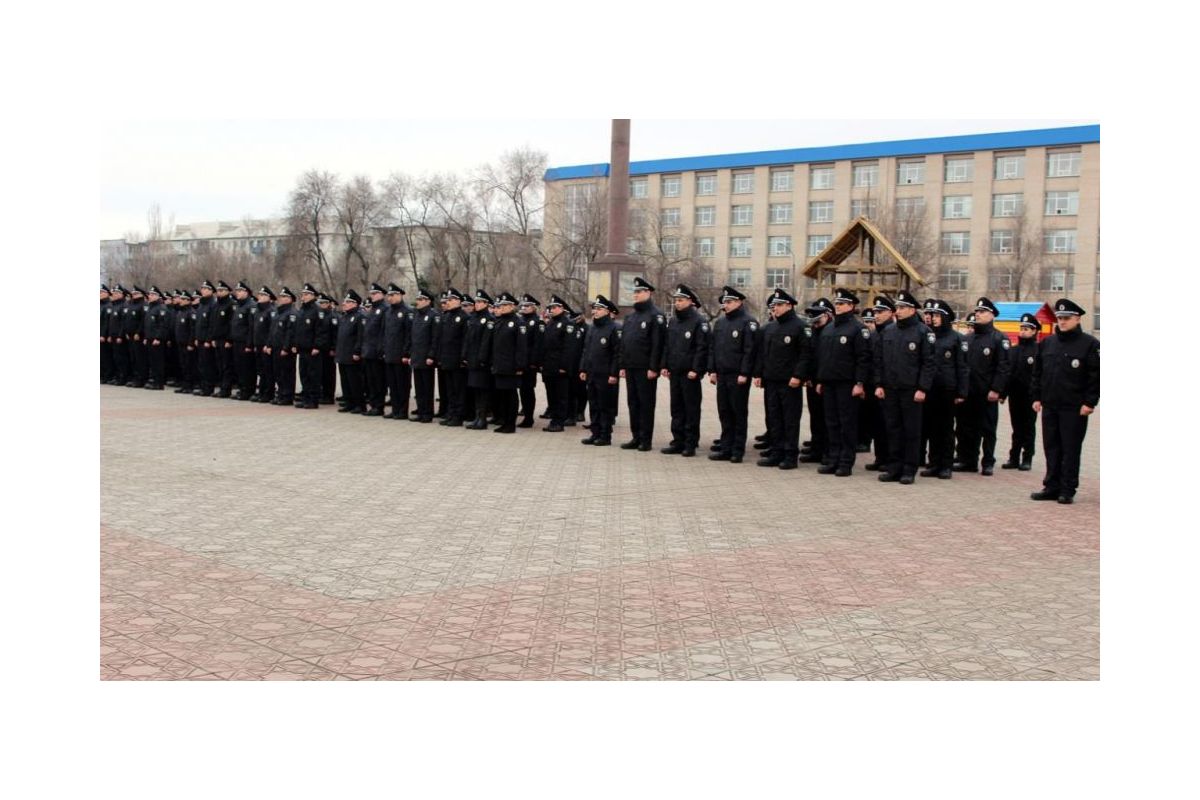 Велика родина Національної поліції Луганщини поповнилась новобранцями Велика родина Національної поліції Луганщини поповнилась новобранцями