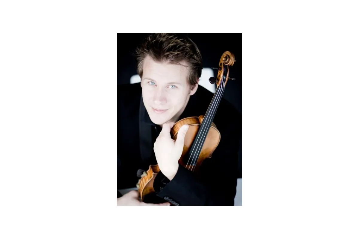23 березня у Національній філармонії України виступить відомий скрипаль Андрій Бєлов