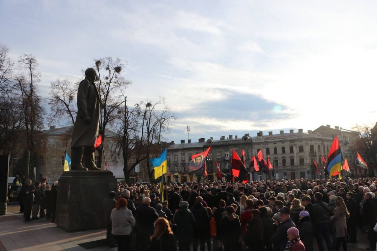 У Львові влашували 114-річницю від дня народження Степана Бандери У Львові влашували 114-річницю від дня народження Степана Бандери