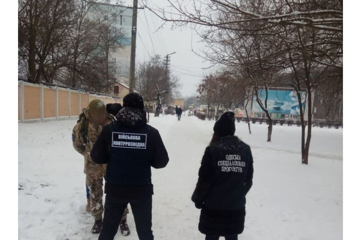 Реалізовував зброю та боєприпаси: в Одесі затримали та повідомили про підозру військовослужбовцю Реалізовував зброю та боєприпаси: в Одесі затримали та повідомили про підозру військовослужбовцю