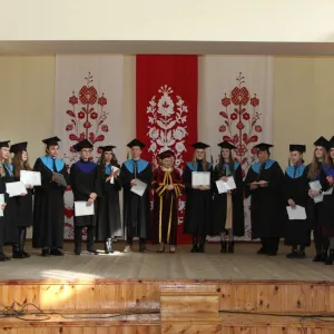 ​Випускникам магістерських програм ПНПУ імені В. Г. Короленка вручили академічні відзнаки