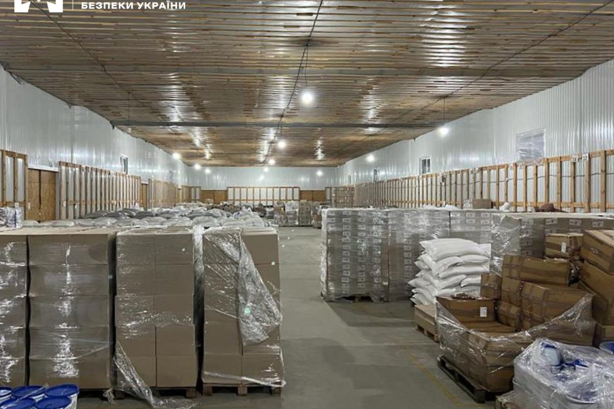 БЕБ викрило постачальників продуктів, які не сплатили податків майже на 400 млн грн БЕБ викрило постачальників продуктів, які не сплатили податків майже на 400 млн грн