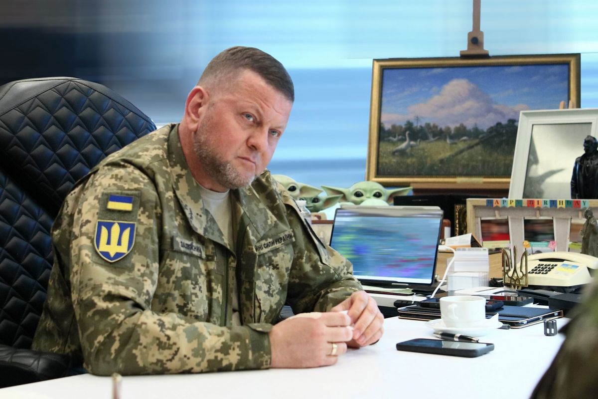 На чому Україні слід акцентувати основні зусилля у 2024 році: відповідь від Валерія Залужного. На чому Україні слід акцентувати основні зусилля у 2024 році: відповідь від Валерія Залужного.