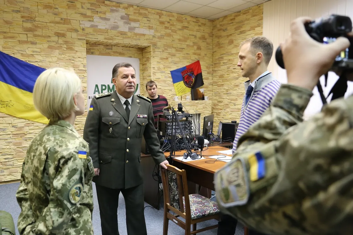 Міністр оборони України Степан Полторак привітав колектив військового радіо «Армія FM» з третьою річницею з дня створення