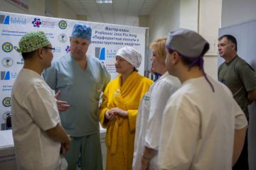 Петровський Олександр Володимирович : Зустріч провідного корейського хірурга у Дніпровському Центрі термічної травми та пластичної хірургії Петровський Олександр Володимирович : Зустріч провідного корейського хірурга у Дніпровському Центрі термічної травми та пластичної хірургії