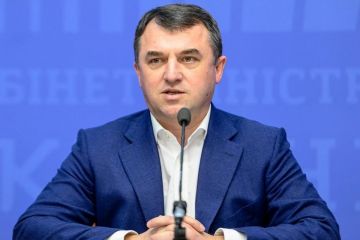 Многомиллионные сбережения, недвижимость, и элитный автопарк: что известно о ставленнике Пинчука, главе НКРЭКУ с дурной славой Тарасюке Многомиллионные сбережения, недвижимость, и элитный автопарк: что известно о ставленнике Пинчука, главе НКРЭКУ с дурной славой Тарасюке