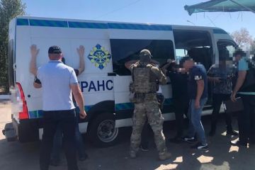 Хабар за пропуск габаритного транспорту – на Херсонщині судитимуть організовану групу Хабар за пропуск габаритного транспорту – на Херсонщині судитимуть організовану групу