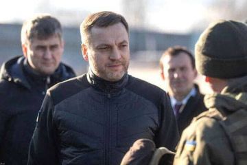 На тлі російської агресії лише на сході України близько 40 тисяч людей залишилися без світла та їжі - ворог не дає евакуювати місцеве населення На тлі російської агресії лише на сході України близько 40 тисяч людей залишилися без світла та їжі - ворог не дає евакуювати місцеве населення