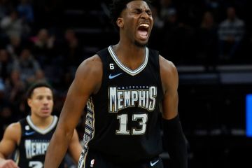 Силовий слемданк форварда "Мемфіса" добив "Лейкерс": момент дня в НБА Силовий слемданк форварда "Мемфіса" добив "Лейкерс": момент дня в НБА