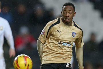 Суддя видалив футболіста з поля, образившись на його прізвище Суддя видалив футболіста з поля, образившись на його прізвище