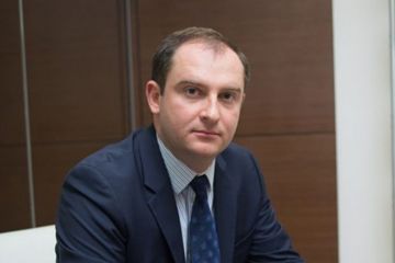 Как глава ГНС Сергей Верланов и глава ГТС Максим Нефедов провернули гигантскую автомобильную аферу Как глава ГНС Сергей Верланов и глава ГТС Максим Нефедов провернули гигантскую автомобильную аферу