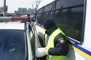 В Харькове отец с сыном убили и съели экс-полицейского 	  	 	    			 	  	В Харькове отец с сыном убили и съели экс-полицейского