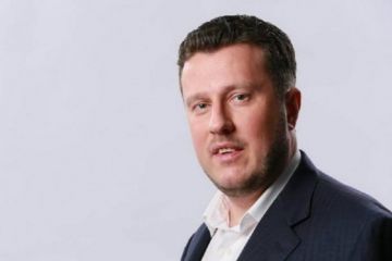 Бигус показал всю роскошь официально нищего нардепа Яценко Бигус показал всю роскошь официально нищего нардепа Яценко