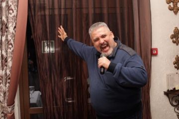 Украинофоб Костя Калоша (Константин Бедовой) призывает к государственному перевороту и свержению конституционного строя Украинофоб Костя Калоша (Константин Бедовой) призывает к государственному перевороту и свержению конституционного строя