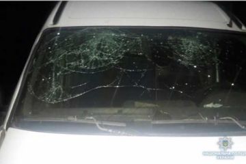 В Закарпатской области пьяный водитель маршрутки устроил ДТП и скрылся, бросив пассажиров 	  	 	    			 	  	В Закарпатской области пьяный водитель маршрутки устроил ДТП и скрылся, бросив пассажиров