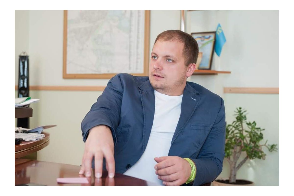 Конотопська міська рада планує провести сесію на стадіоні «Локомотив» Конотопська міська рада планує провести сесію на стадіоні «Локомотив»