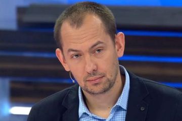 «Поставили бы эти «пиндосы» уже наконец-то хоть одну ракету на Крещатике»: Цимбалюк жестко пристыдил россиян за страх перед НАТО «Поставили бы эти «пиндосы» уже наконец-то хоть одну ракету на Крещатике»: Цимбалюк жестко пристыдил россиян за страх перед НАТО