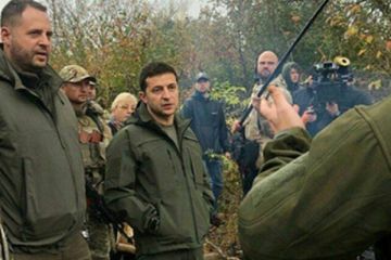 Это подстава: озвучена интересная версия о стычке Зеленского с добровольцами в Золотом Это подстава: озвучена интересная версия о стычке Зеленского с добровольцами в Золотом