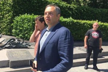 «Порошенко будет сидеть». Первое интервью Андрея Портнова в Киеве «Порошенко будет сидеть». Первое интервью Андрея Портнова в Киеве