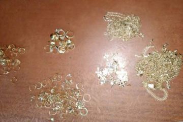 В Николаеве полицейские "обчистили" ювелирный салон 	  	 	    			 	  	В Николаеве полицейские "обчистили" ювелирный салон