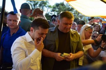 Михаил Подоляк: “Карьерное будущее Авакова проявит реальные намерения Зеленского” Михаил Подоляк: “Карьерное будущее Авакова проявит реальные намерения Зеленского”