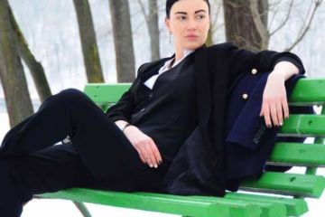 ’’Посиди дома и почитай’’: Янина Соколова прокомментировала скандал с Анастасией Приходько 	  	 	    			 	  	’’Посиди дома и почитай’’: Янина Соколова прокомментировала скандал с Анастасией Приходько