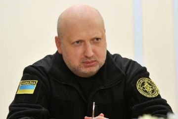 Турчинов празднует 55. Среди гостей – президент Порошенко Турчинов празднует 55. Среди гостей – президент Порошенко