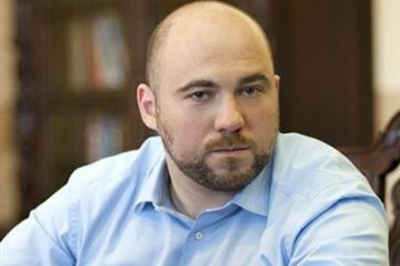 Проводы теневого хозяина: Столар «переобулся» и ушел от Кличко к Медведчуку Проводы теневого хозяина: Столар «переобулся» и ушел от Кличко к Медведчуку