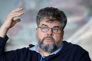 Шарий слил в сеть скандальную переписку Яременко о разведении войск на Донбассе Шарий слил в сеть скандальную переписку Яременко о разведении войск на Донбассе