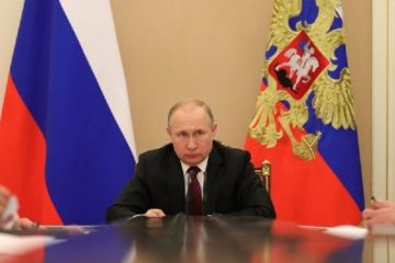 «Записки царю передайте!»: трусливый поступок Путина взбудоражил россиян «Записки царю передайте!»: трусливый поступок Путина взбудоражил россиян