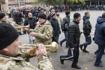На Волыни ловят уклонистов и отправляют в армию 	  	 	    			 	  	На Волыни ловят уклонистов и отправляют в армию