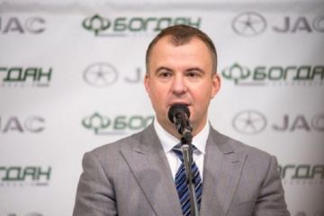 Гладковському-старшому готували відкати за «еб*ные высотомеры» з 7-кратною переплатою Гладковському-старшому готували відкати за «еб*ные высотомеры» з 7-кратною переплатою