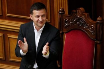 Зеленский убивает Украину на корню: Арестович назвал последствия «реформ» для экономики Зеленский убивает Украину на корню: Арестович назвал последствия «реформ» для экономики