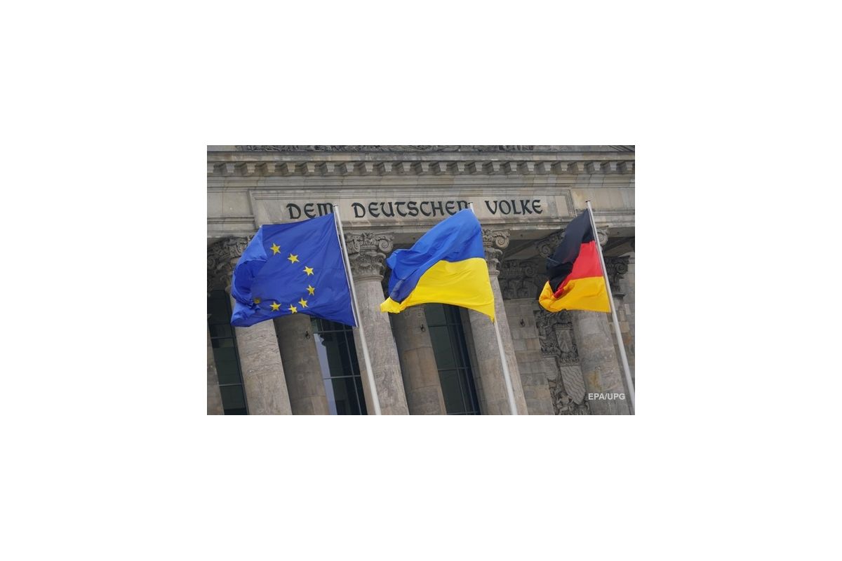 Російське вторгнення в Україну : Україна пропонує Німеччині ухвалити закон про ленд-ліз за прикладом США Російське вторгнення в Україну : Україна пропонує Німеччині ухвалити закон про ленд-ліз за прикладом США
