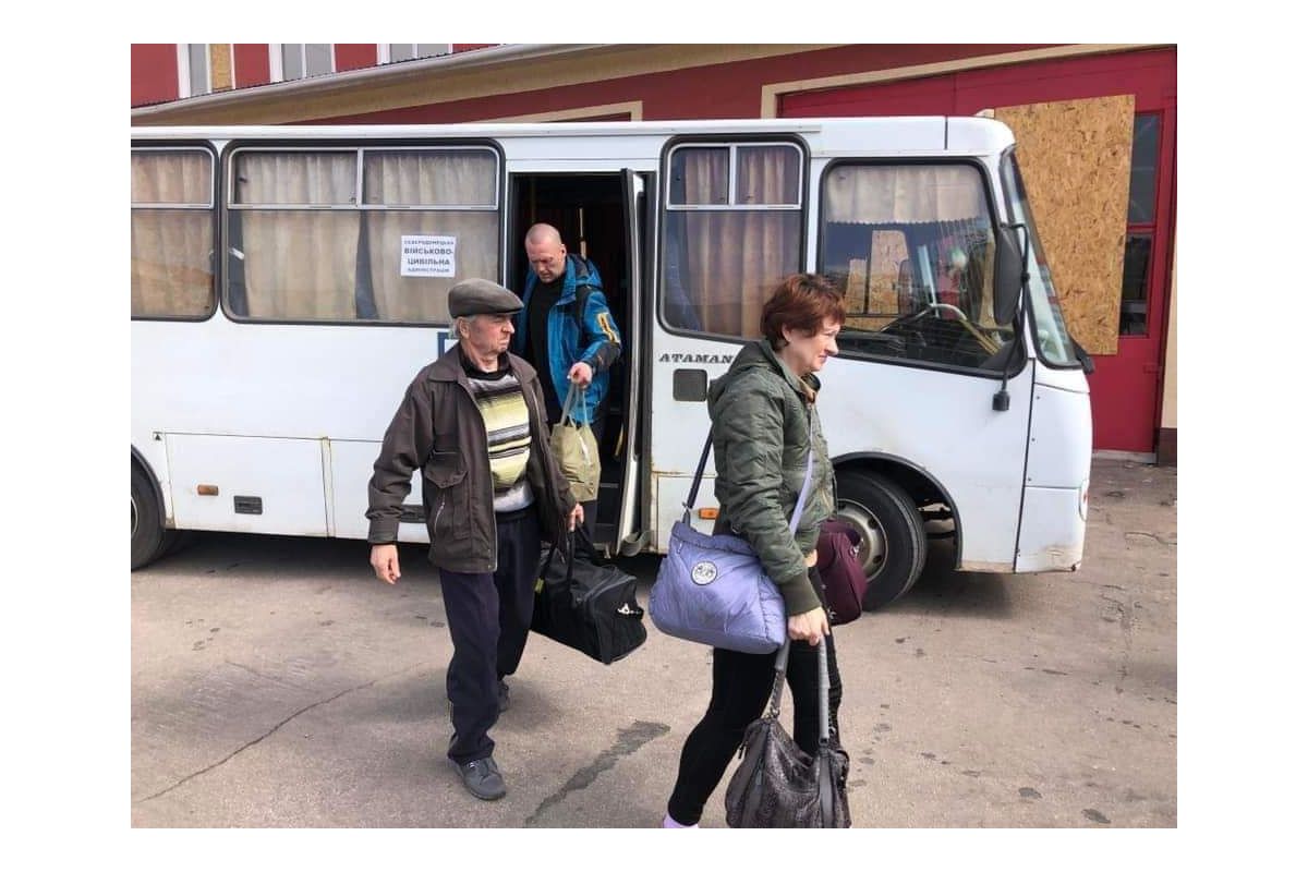 Російське вторгнення в Україну : У перший день травня з Лисичанська евакуйовані 26 осіб Російське вторгнення в Україну : У перший день травня з Лисичанська евакуйовані 26 осіб