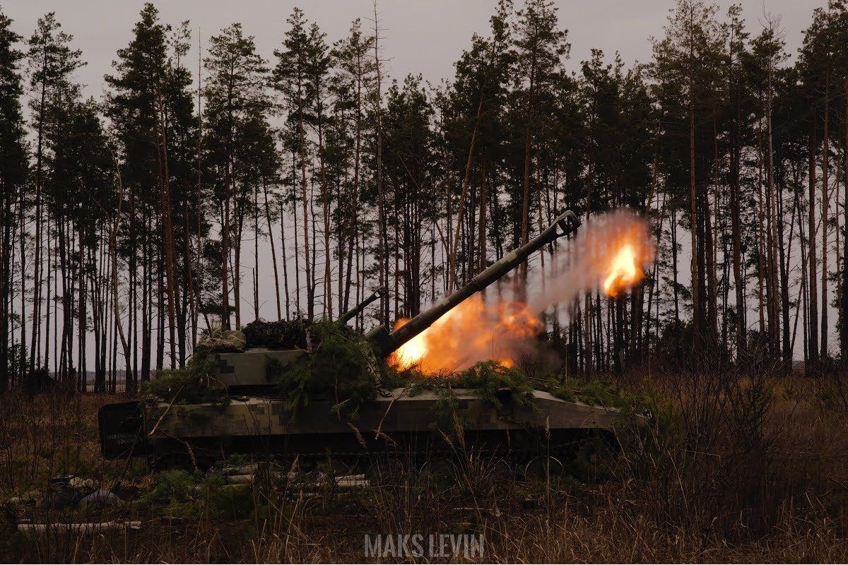 Російське вторгнення в Україну : 1 травня російські війська вели артилерійський вогонь по населених пунктах Осокорівка, Трудолюбівка, Князівка та Таврійське на Херсонщині, що неподалік Криворіжжя. Російське вторгнення в Україну : 1 травня російські війська вели артилерійський вогонь по населених пунктах Осокорівка, Трудолюбівка, Князівка та Таврійське на Херсонщині, що неподалік Криворіжжя.