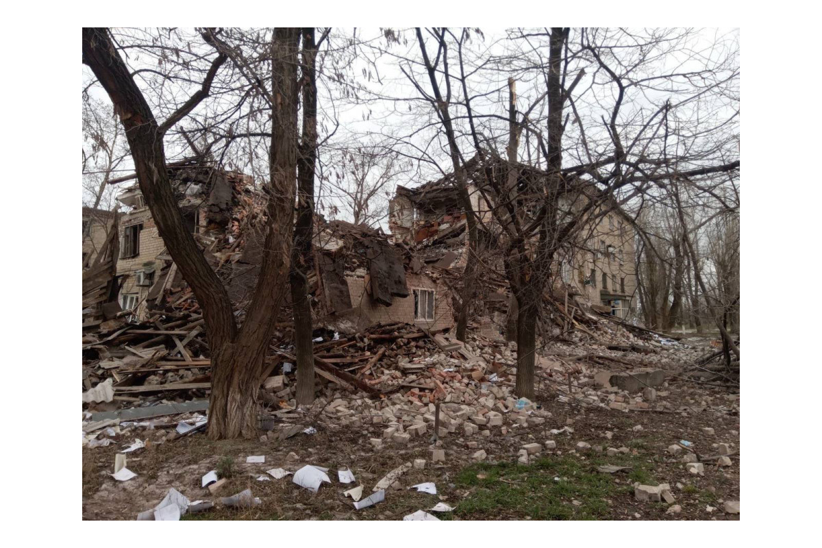 В Авдіївці з-під завалів не можуть дістати людей через постійні обстріли В Авдіївці з-під завалів не можуть дістати людей через постійні обстріли