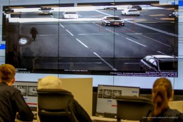 Выписан первый штраф: в Киеве заработала система видеофиксации нарушений ПДД  Выписан первый штраф: в Киеве заработала система видеофиксации нарушений ПДД