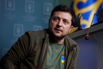 Зеленський в інтерв'ю американському виданню Newsmax розповів, що щодня гинуть 60-100 українських солдатів, ще приблизно 500 зазнають поранень Зеленський в інтерв'ю американському виданню Newsmax розповів, що щодня гинуть 60-100 українських солдатів, ще приблизно 500 зазнають поранень