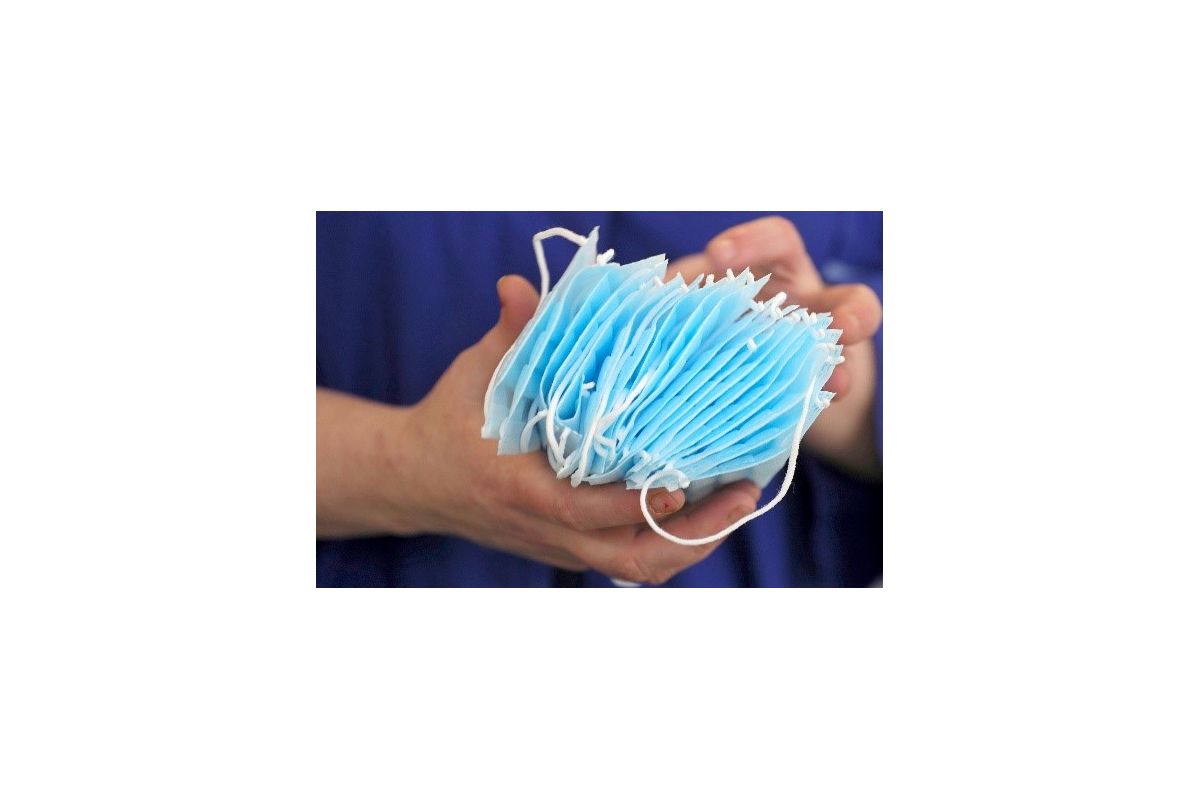 Які регіони України точно не готові знімати захисні маски? Які регіони України точно не готові знімати захисні маски?