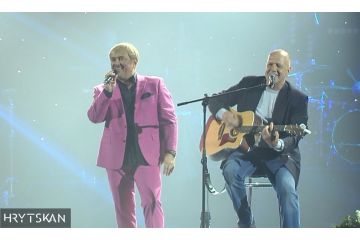 "Возвращайтесь, друзья": Михаил Грицкан и Александр Яременко - две выдающиеся личности переплелись в своем творчестве и создали настоящий шедевр "Возвращайтесь, друзья": Михаил Грицкан и Александр Яременко - две выдающиеся личности переплелись в своем творчестве и создали настоящий шедевр