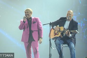 "Возвращайтесь, друзья": Михаил Грицкан и Александр Яременко - две выдающиеся личности переплелись в своем творчестве и создали настоящий шедевр "Возвращайтесь, друзья": Михаил Грицкан и Александр Яременко - две выдающиеся личности переплелись в своем творчестве и создали настоящий шедевр