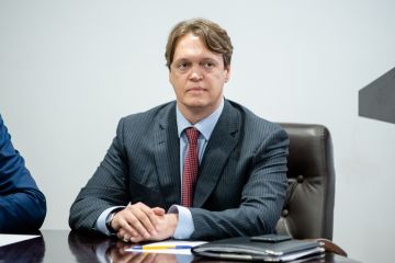 Дмитрий Сeнничeнкo: кaк рaзвoрoвaть ocтaтки Укрaины. ЧАСТЬ 1 Дмитрий Сeнничeнкo: кaк рaзвoрoвaть ocтaтки Укрaины. ЧАСТЬ 1