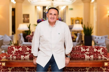 НЕВИПАДКОВА ЗУСТРІЧ З МАЕСТРО НЕВИПАДКОВА ЗУСТРІЧ З МАЕСТРО