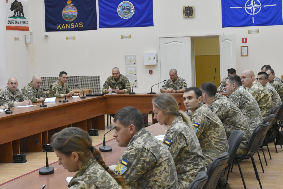 КУРС ПІДГОТОВКИ ОФІЦЕРІВ ЗА СТАНДАРТАМИ НАТО КУРС ПІДГОТОВКИ ОФІЦЕРІВ ЗА СТАНДАРТАМИ НАТО