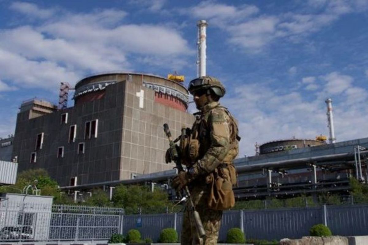 Українських працівників ЗАЕС змушують підписувати трудові договори з «росатомом» - Bloomberg Українських працівників ЗАЕС змушують підписувати трудові договори з «росатомом» - Bloomberg